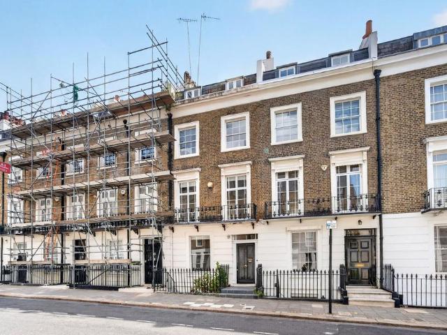 5 bedroom terraced house for sale