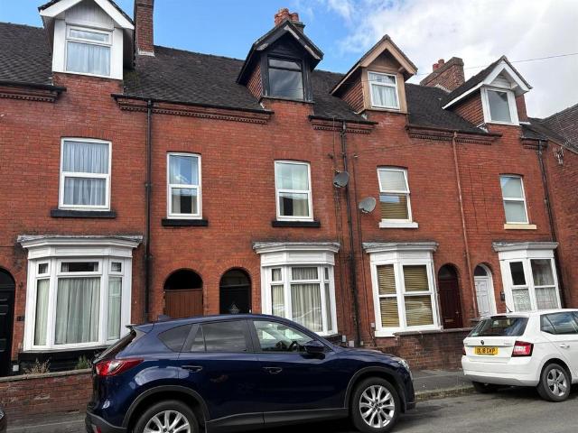 5 bedroom terraced house for sale
