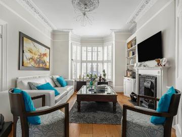 5 bedroom terraced house for sale