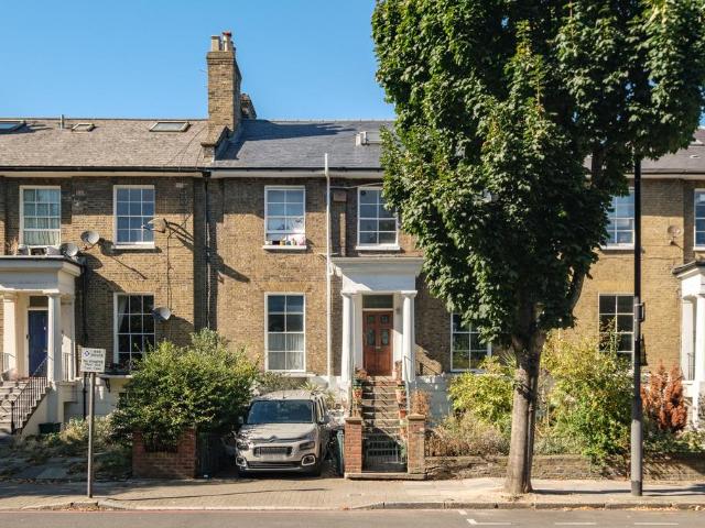 7 bedroom terraced house for sale