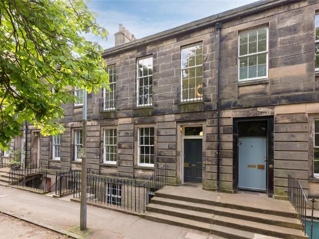 5 bedroom terraced house for sale