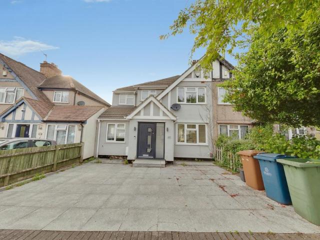 5 bedroom semi detached house for sale