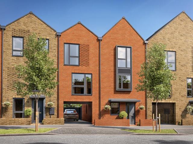 5 bedroom terraced house for sale