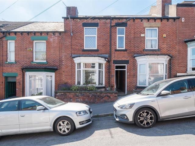 5 bedroom terraced house for sale