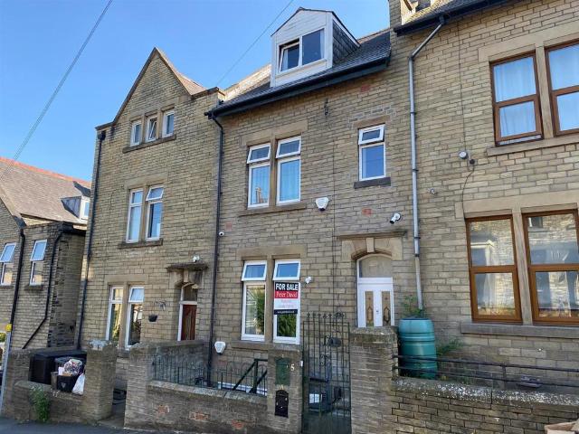 5 bedroom terraced house for sale