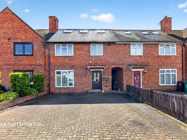 5 bedroom terraced house for sale