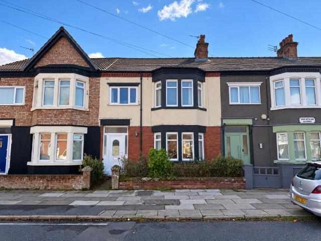 4 bedroom terraced house for sale