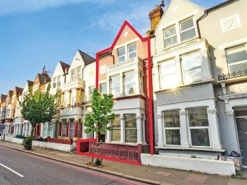 5 bedroom terraced house for sale