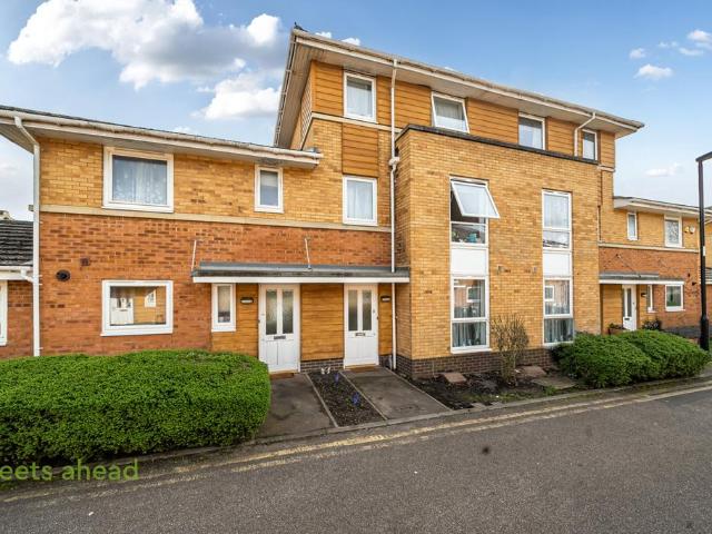 5 bedroom terraced house for sale