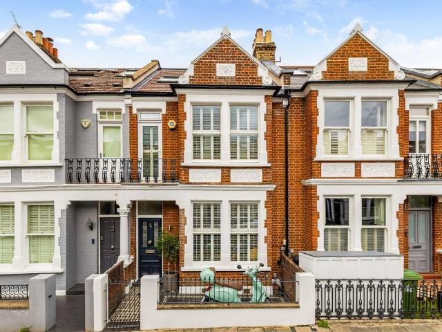 5 bedroom terraced house for sale