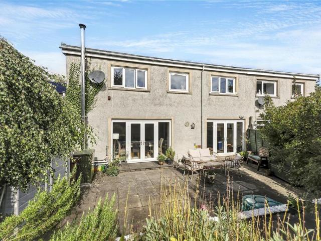 5 bedroom terraced house for sale