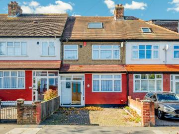 5 bedroom terraced house for sale