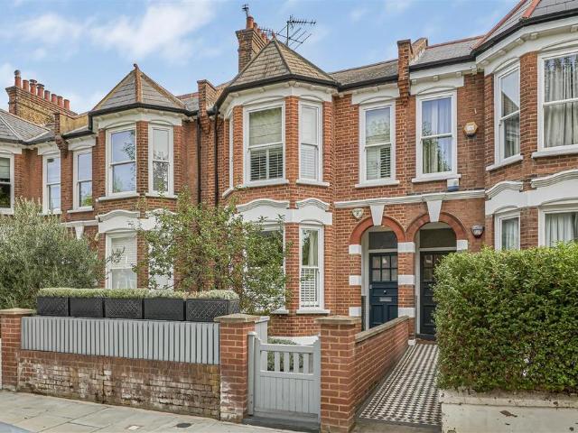 5 bedroom terraced house for sale