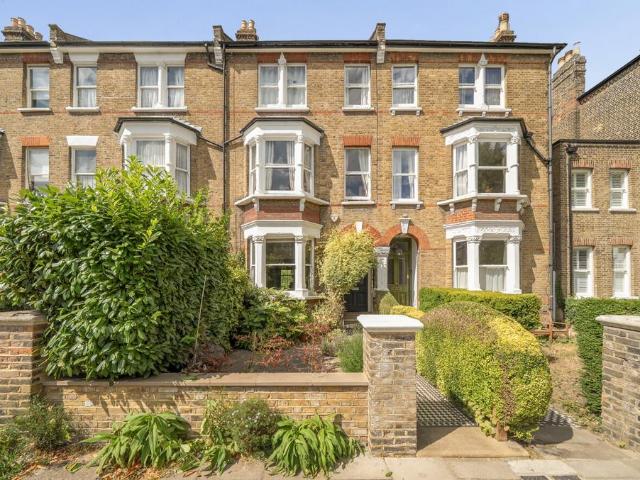 5 bedroom terraced house for sale