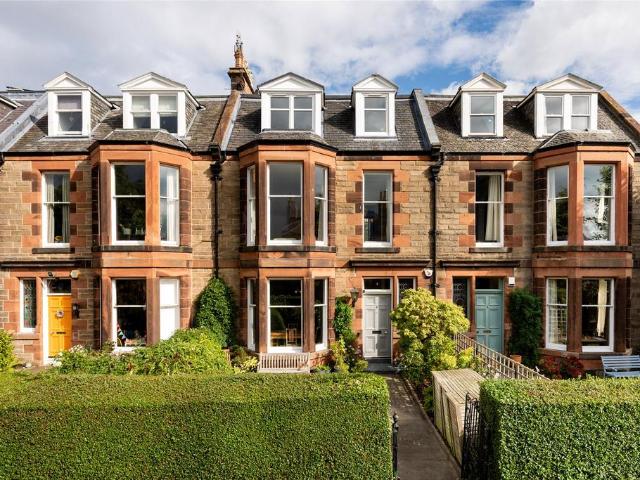5 bedroom terraced house for sale