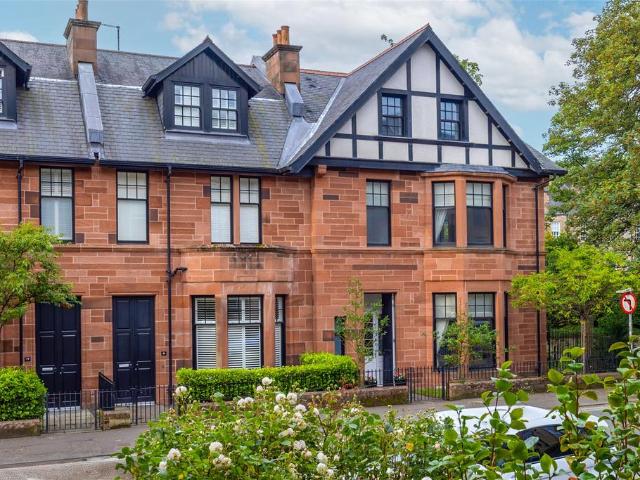 5 bedroom terraced house for sale