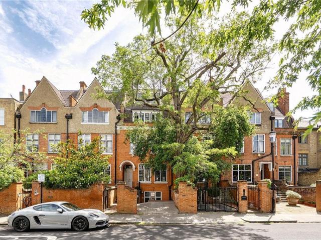 5 bedroom terraced house for sale