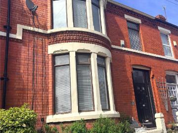 5 bedroom terraced house for sale