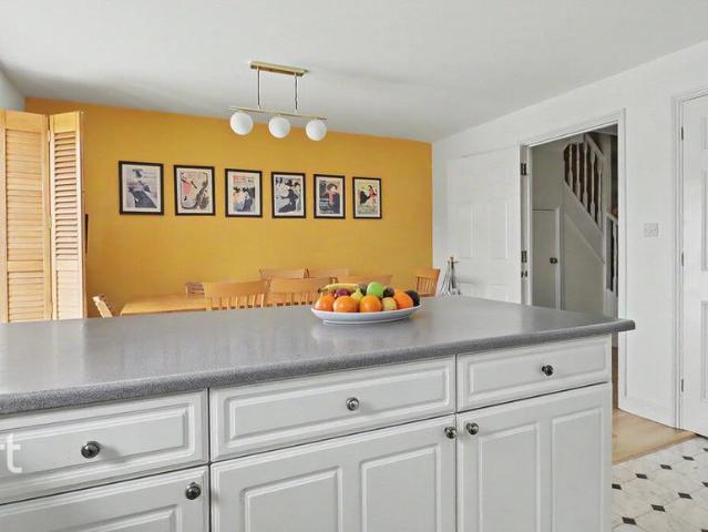 5 bedroom terraced house for sale