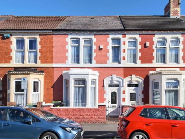 5 bedroom terraced house for sale