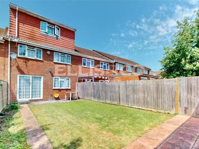 5 bedroom terraced house for sale