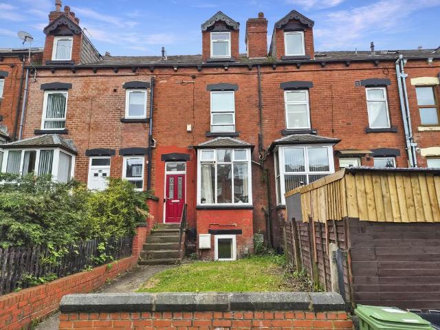 5 bedroom terraced house for sale