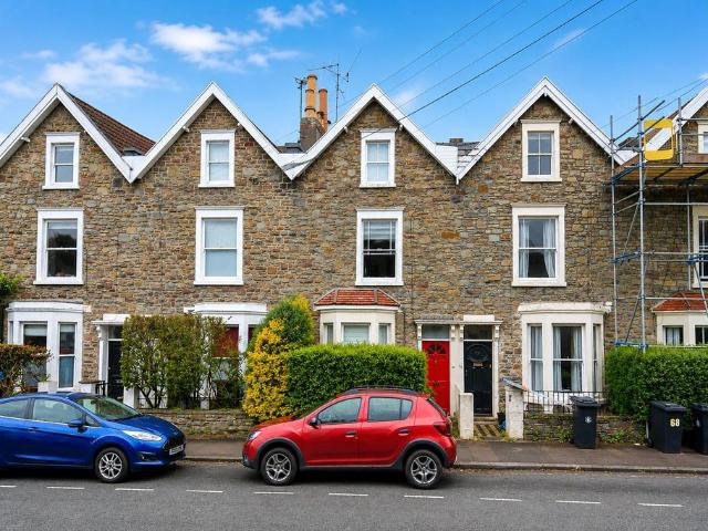 5 bedroom terraced house for sale