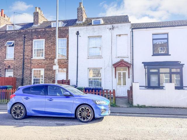 5 bedroom terraced house for sale