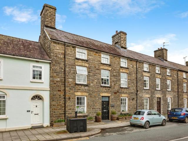5 bedroom terraced house for sale