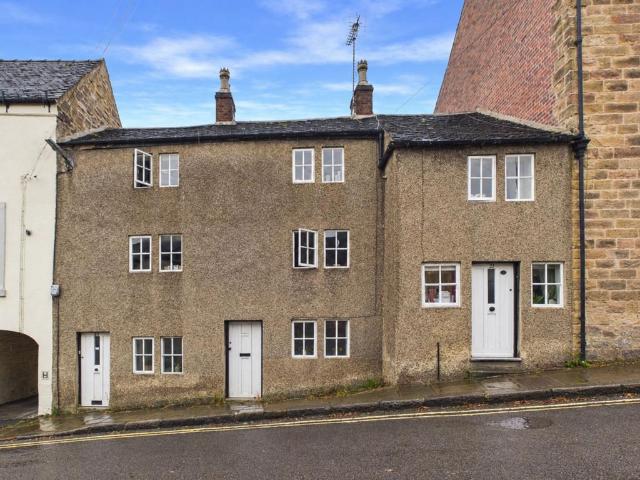 5 bedroom terraced house for sale
