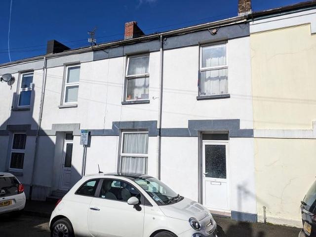 5 bedroom terraced house for sale