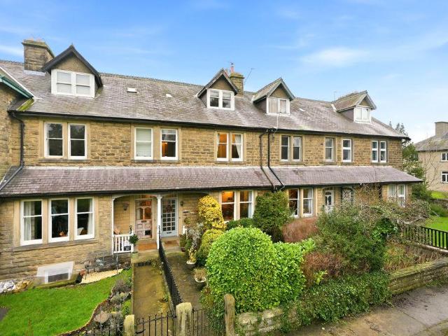 5 bedroom terraced house for sale