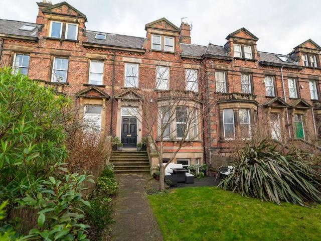 5 bedroom terraced house for sale
