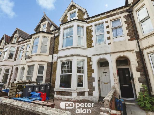 5 bedroom terraced house for sale