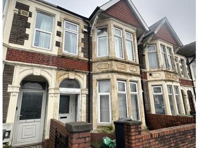 5 bedroom terraced house for sale