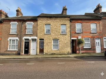 5 bedroom terraced house for sale