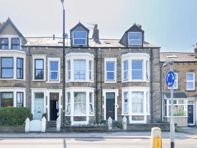 5 bedroom terraced house for sale
