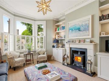 5 bedroom terraced house for sale
