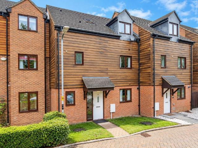 5 bedroom terraced house for sale