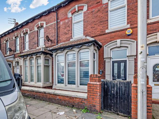 5 bedroom terraced house for sale