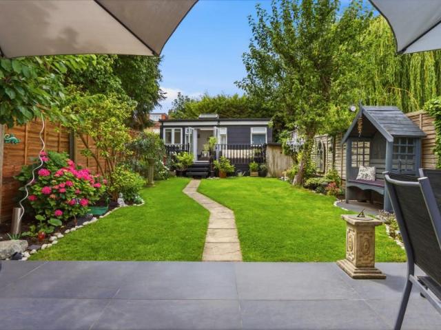 5 bedroom terraced house for sale