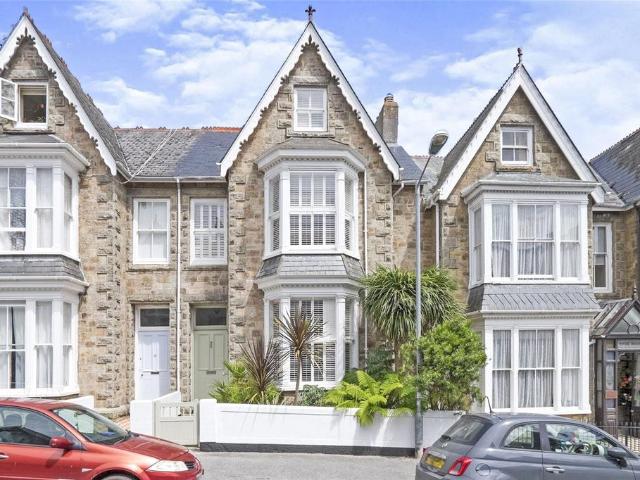5 bedroom terraced house for sale