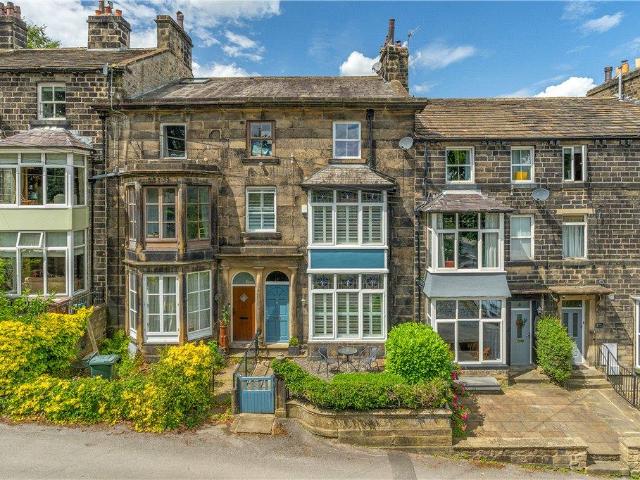 5 bedroom terraced house for sale