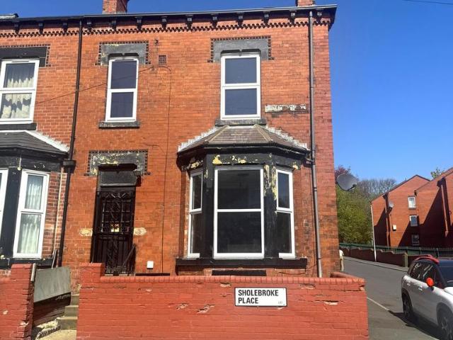 5 bedroom terraced house for sale