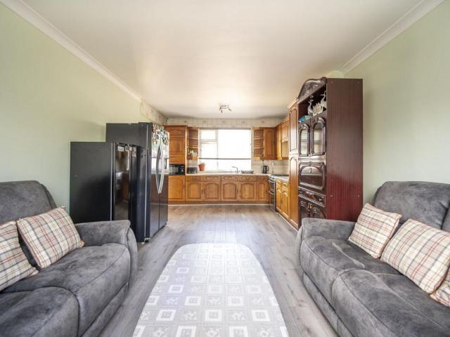 5 bedroom terraced house for sale