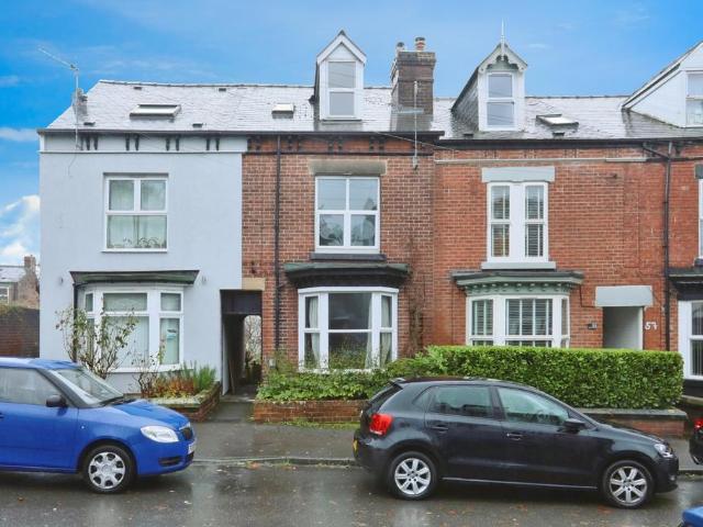 5 bedroom terraced house for sale