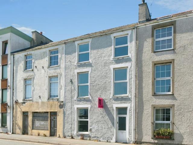 5 bedroom terraced house for sale