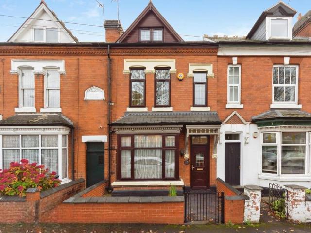 5 bedroom terraced house for sale