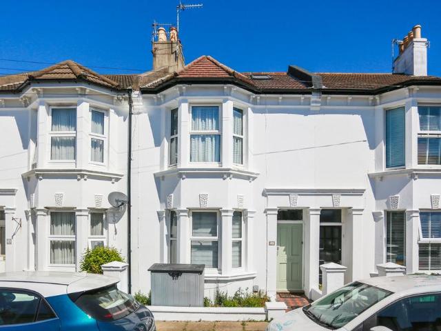 5 bedroom terraced house for sale