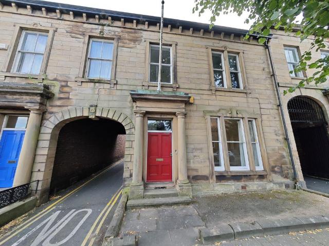 5 bedroom terraced house for sale